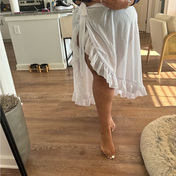 Bathing suit coverup - Picture 2 of 3